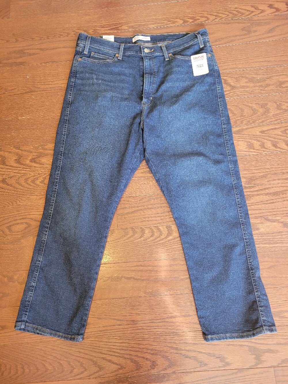 NWT Signature by Levi Strauss Women's Heritage High Rise Straight Jeans 18 W34